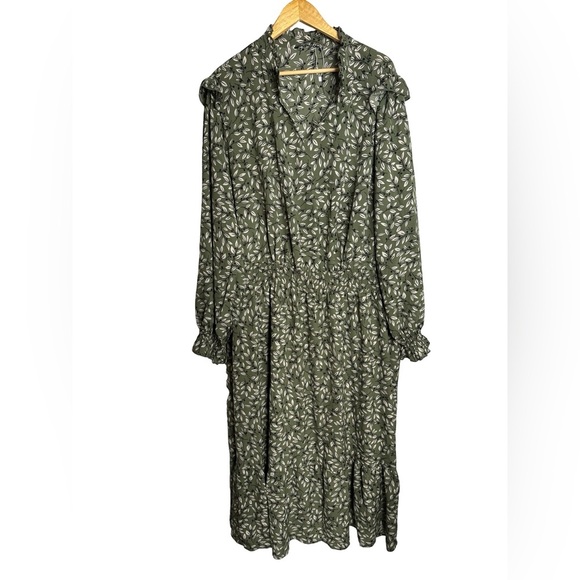 NWOT BloomChic Olive Green Leaf Print Midi Dress Size 28 Ruffle , Smocked Waist - Picture 2 of 11